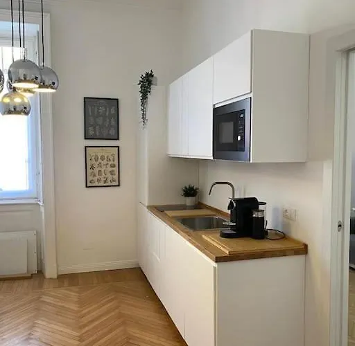 Apartament Bnbutler - Guercino, 8 - Renovated Design *